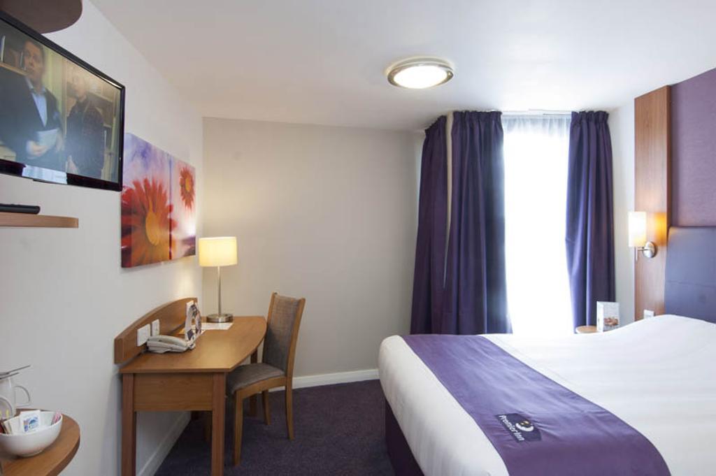 Premier Inn Newcastle - Holystone Holystone  Rum bild