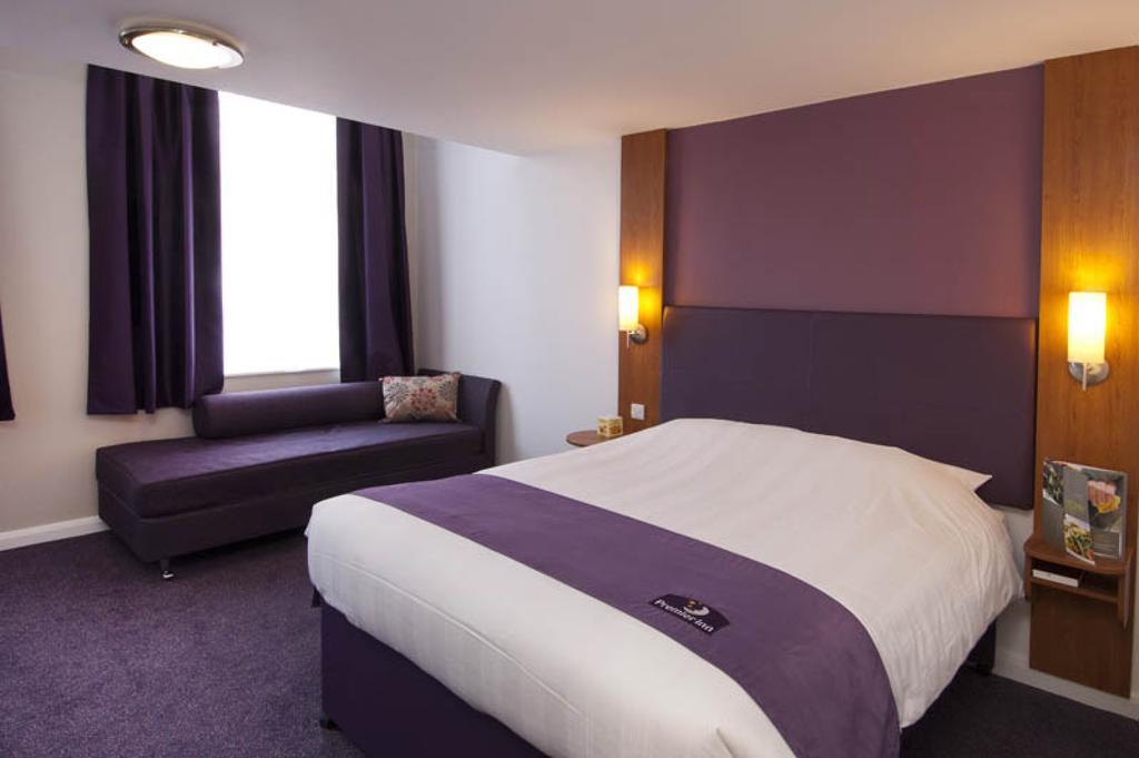 Premier Inn Newcastle - Holystone Holystone  Rum bild