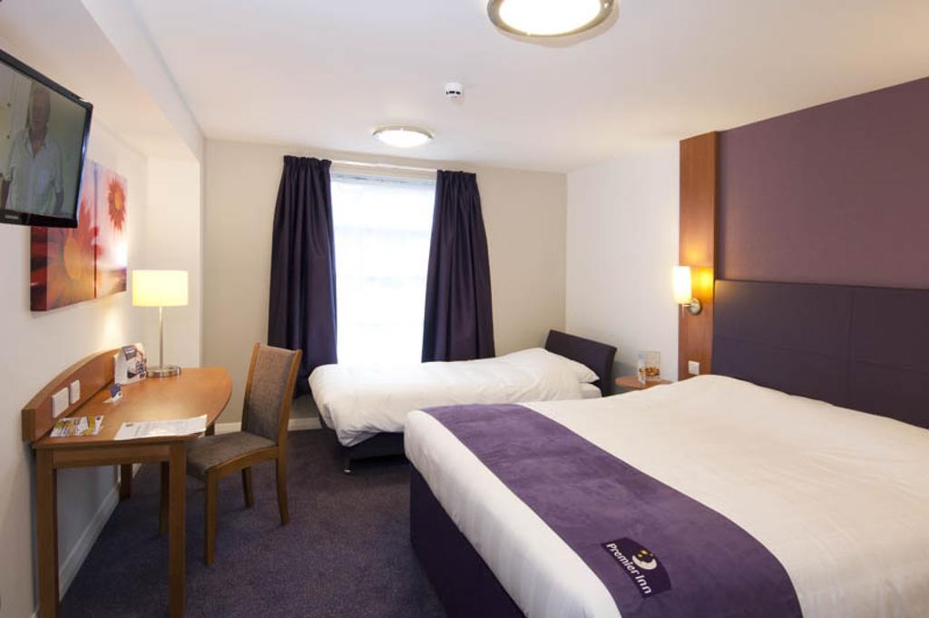 Premier Inn Newcastle - Holystone Holystone  Rum bild