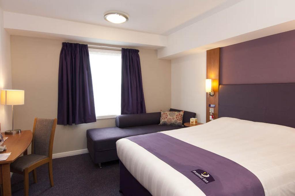 Premier Inn Newcastle - Holystone Holystone  Exteriör bild