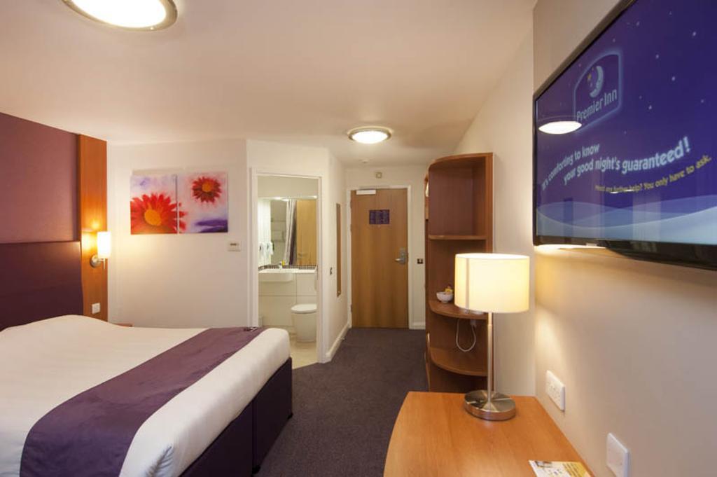 Premier Inn Newcastle - Holystone Holystone  Exteriör bild